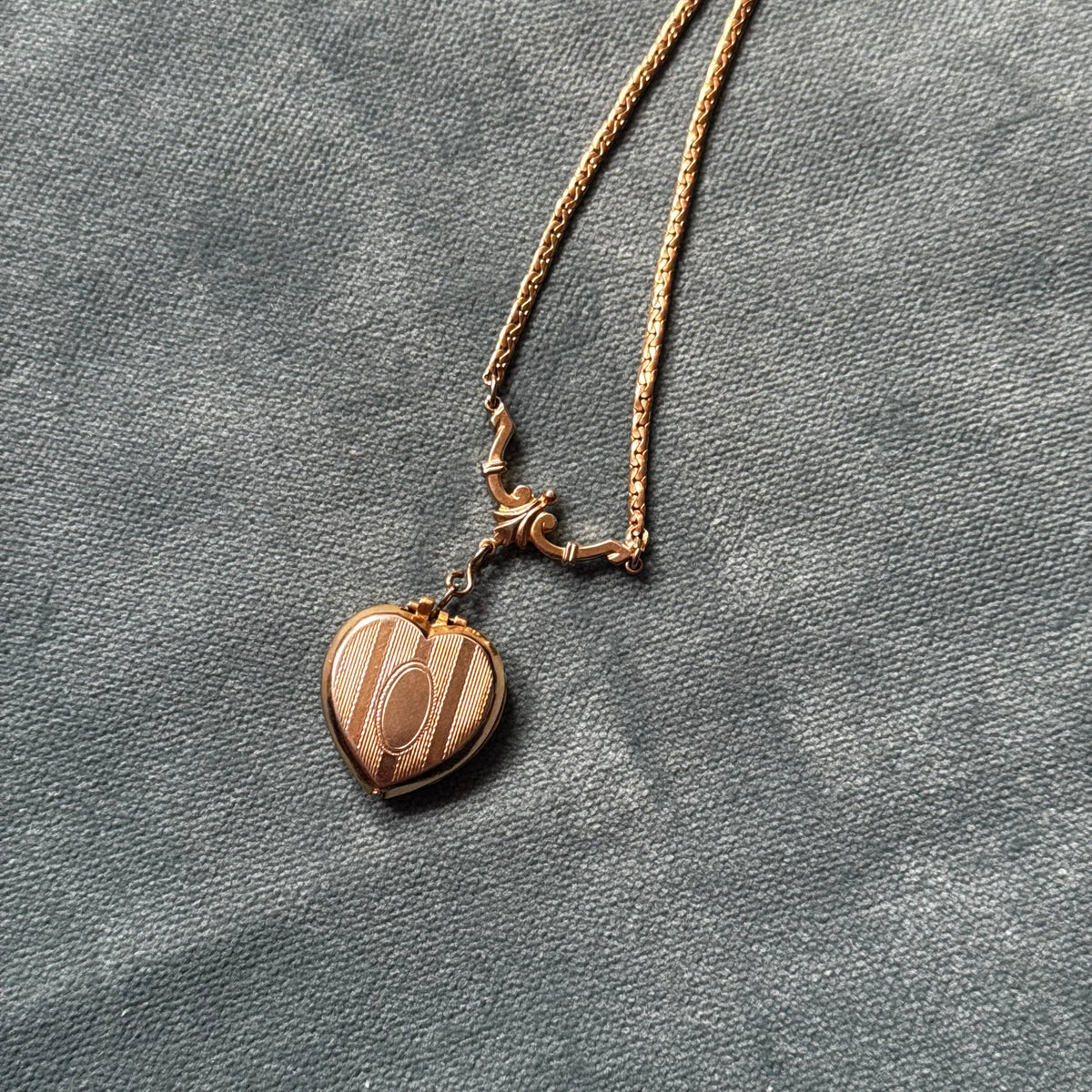 Vintage Heart Locket Pendant Necklace