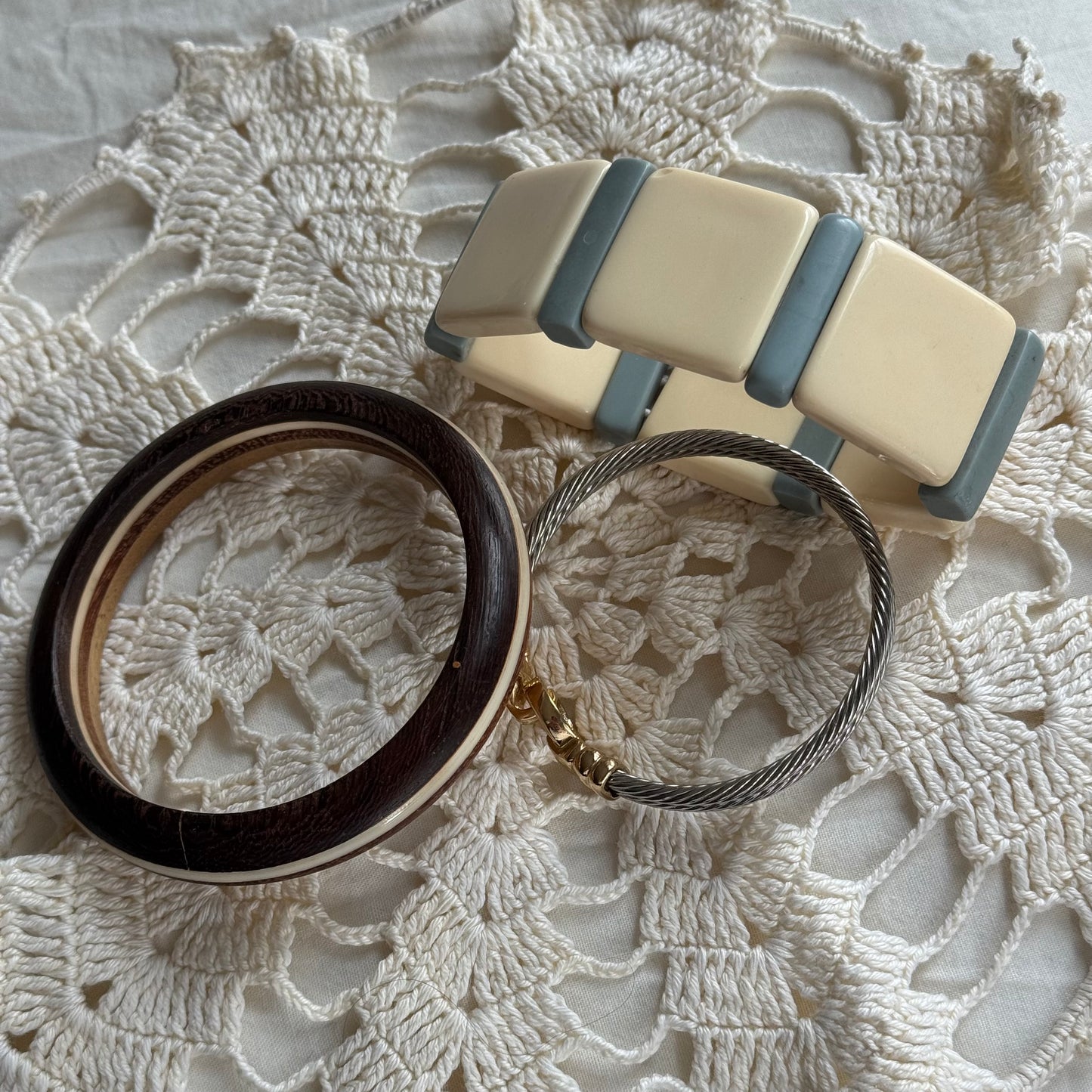 Vintage Blue & Cream Stretch Bracelet