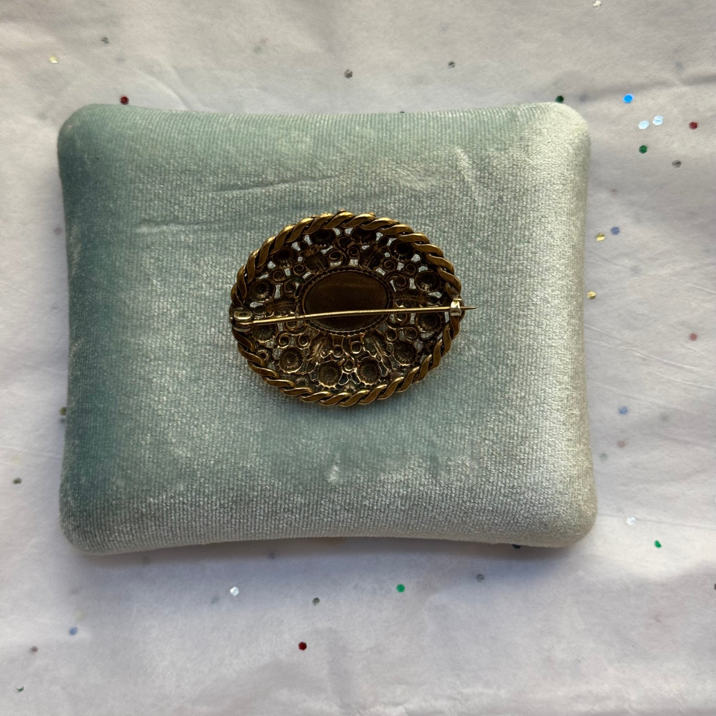 Vintage Filigree Cabachon Brooch