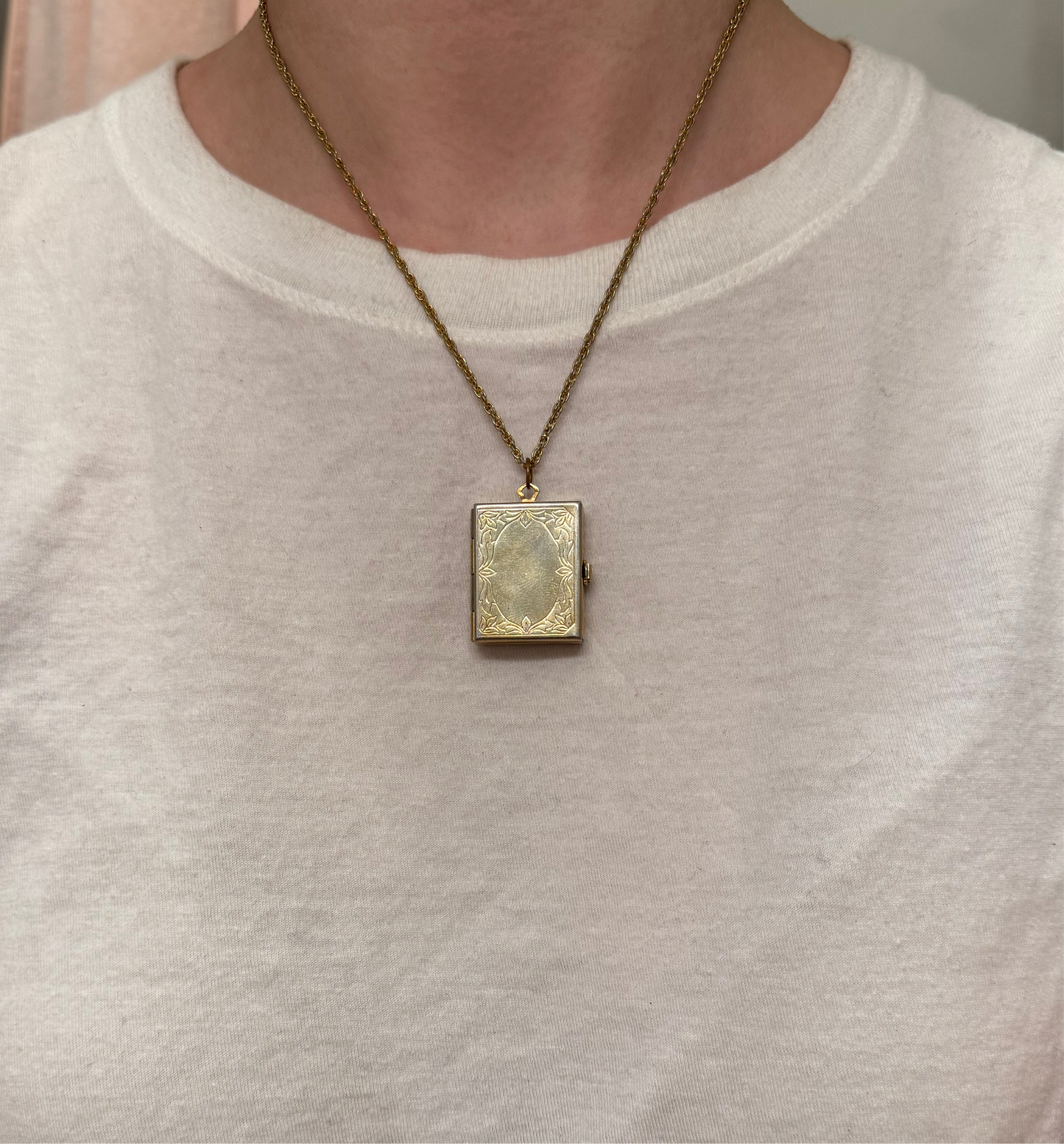Vintage Gold Tone 4 Photo Square Locket Necklace