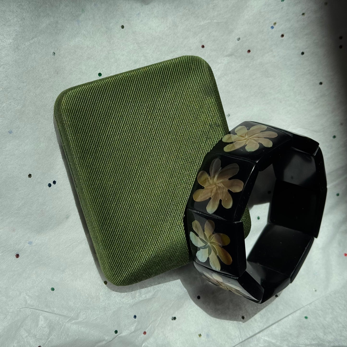 Floral Shell Stretch Bracelet