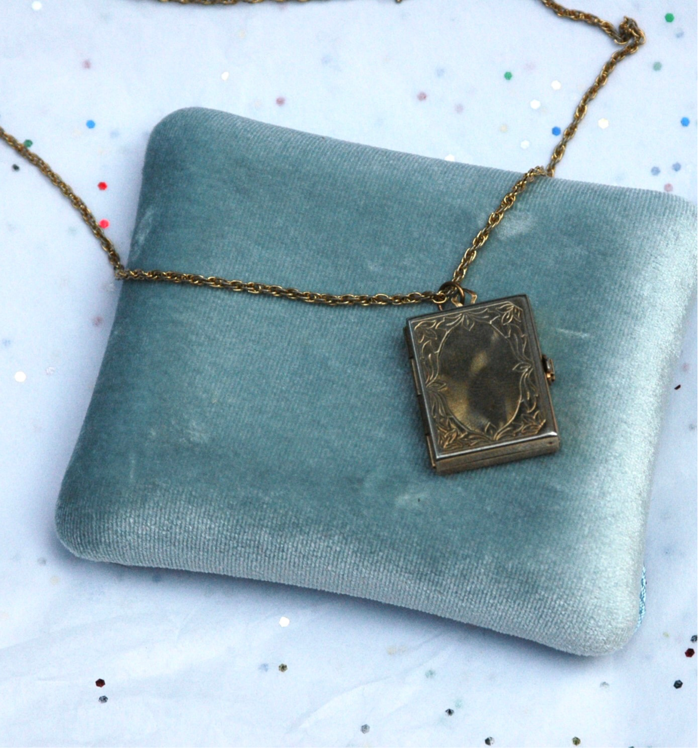 Vintage Gold Tone 4 Photo Square Locket Necklace