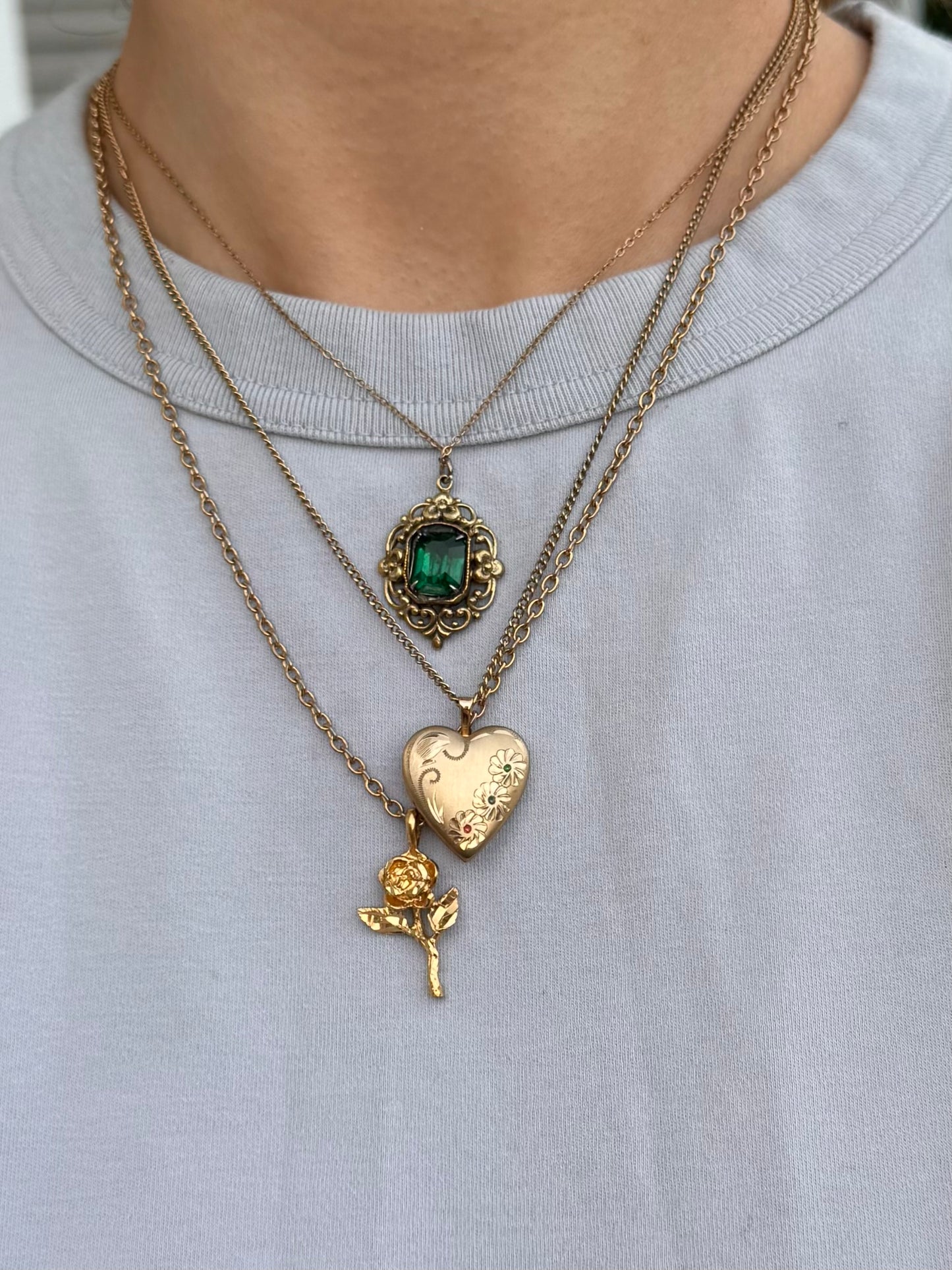 Vintage Gold Tone Rose Pendant Necklace