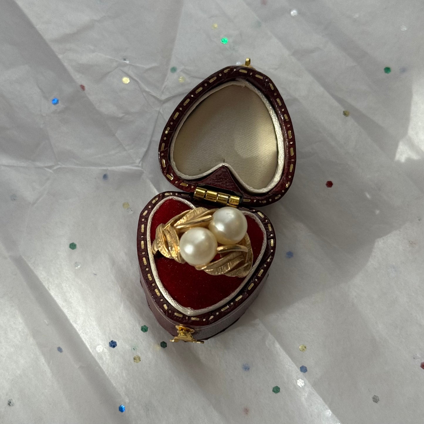 Vintage Avon Gold Pearl Ring