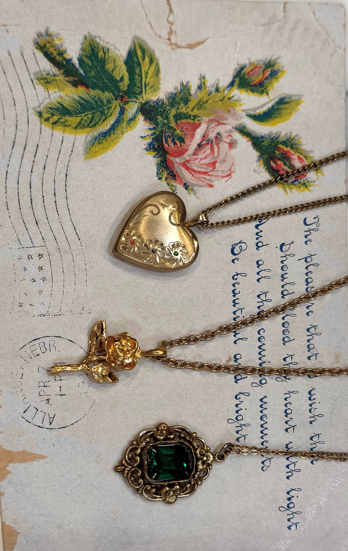 Vintage Gold Tone Rose Pendant Necklace
