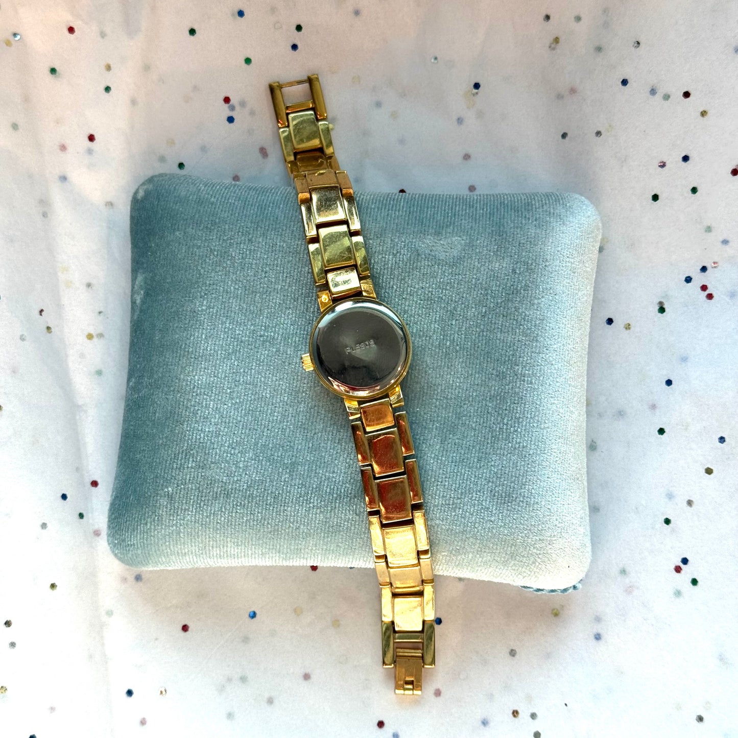 Vintage Gold Band Bubble Face Watch