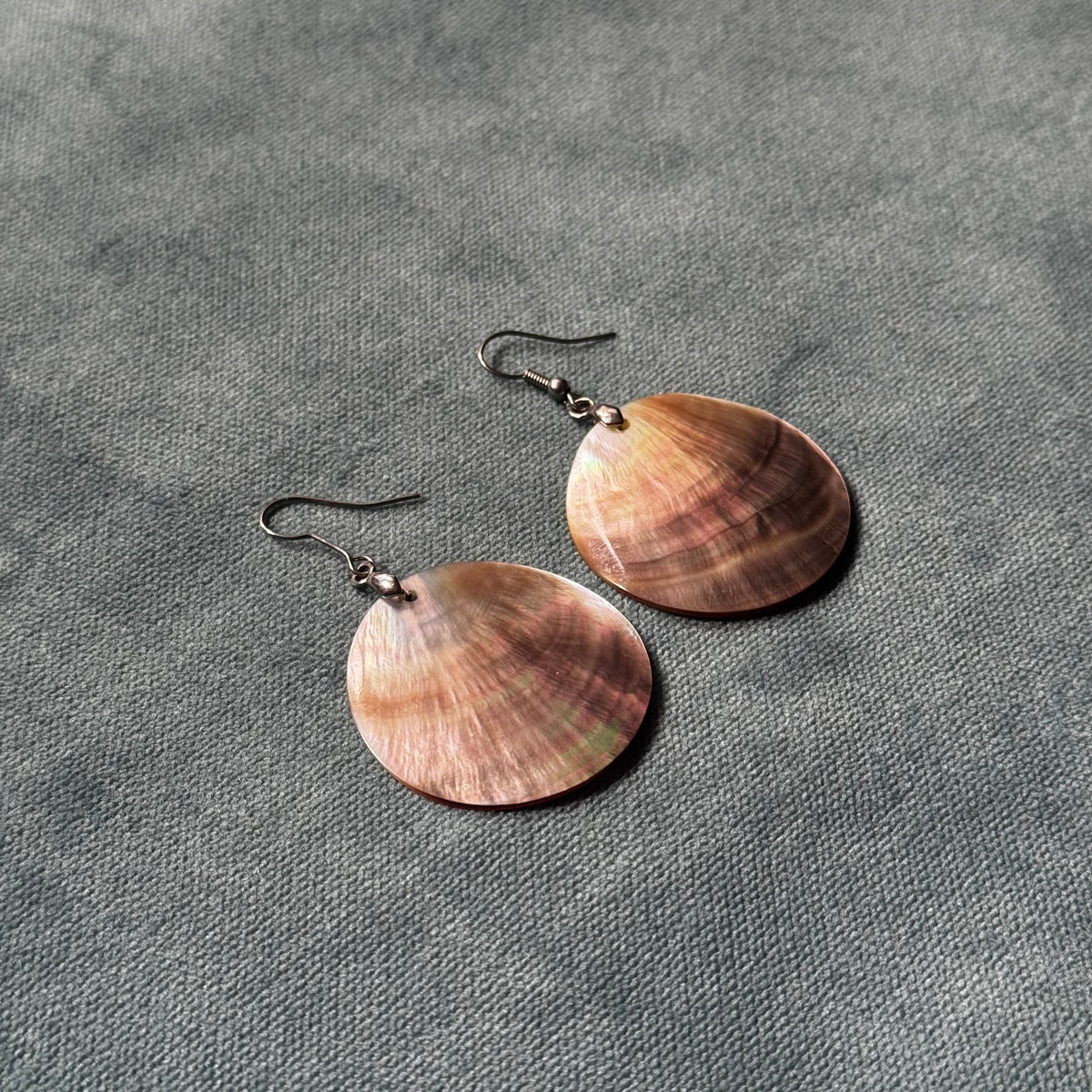 Vintage Mother of Pearl Shell Earrings