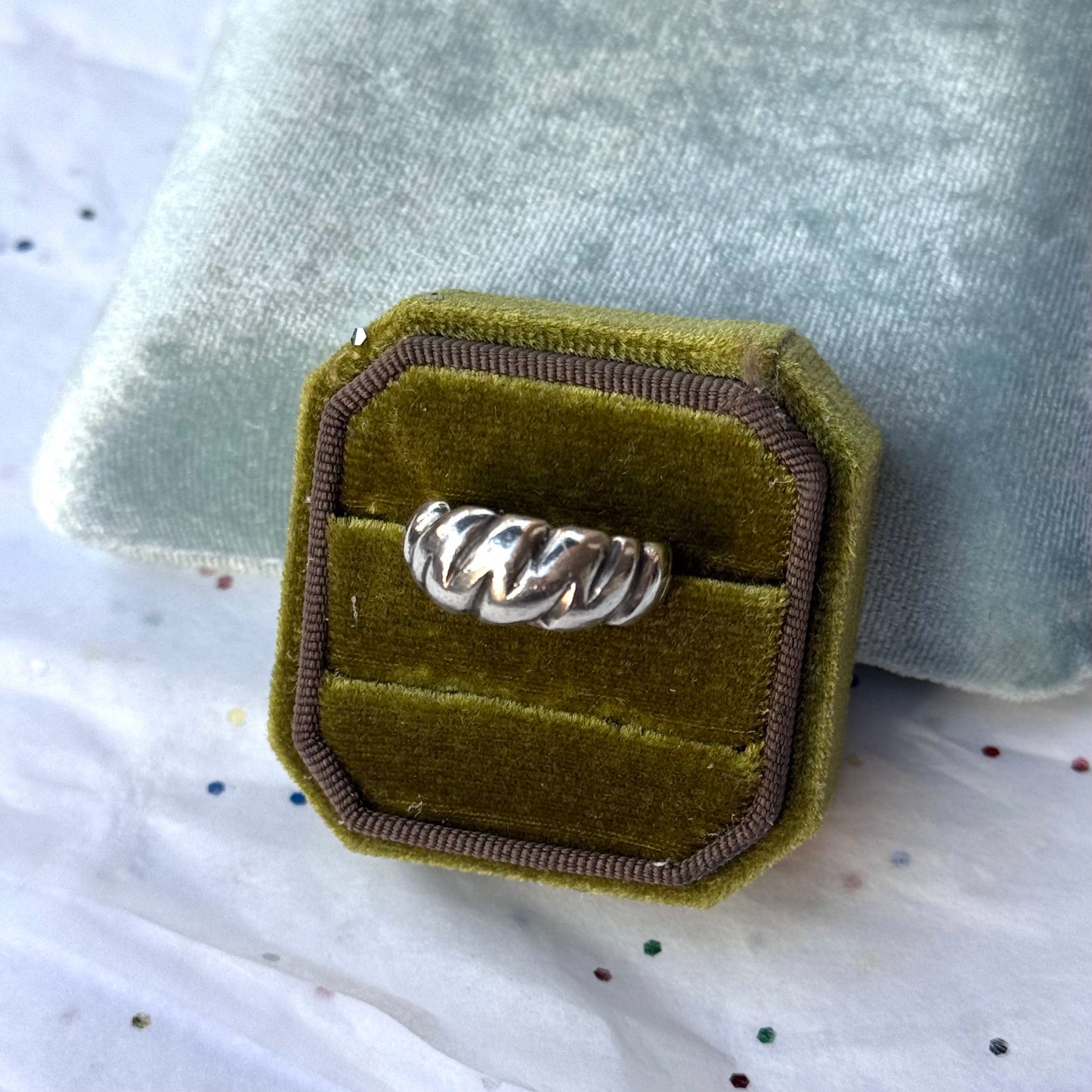 Vintage Sterling Silver Scalloped Dome Croissant Ring