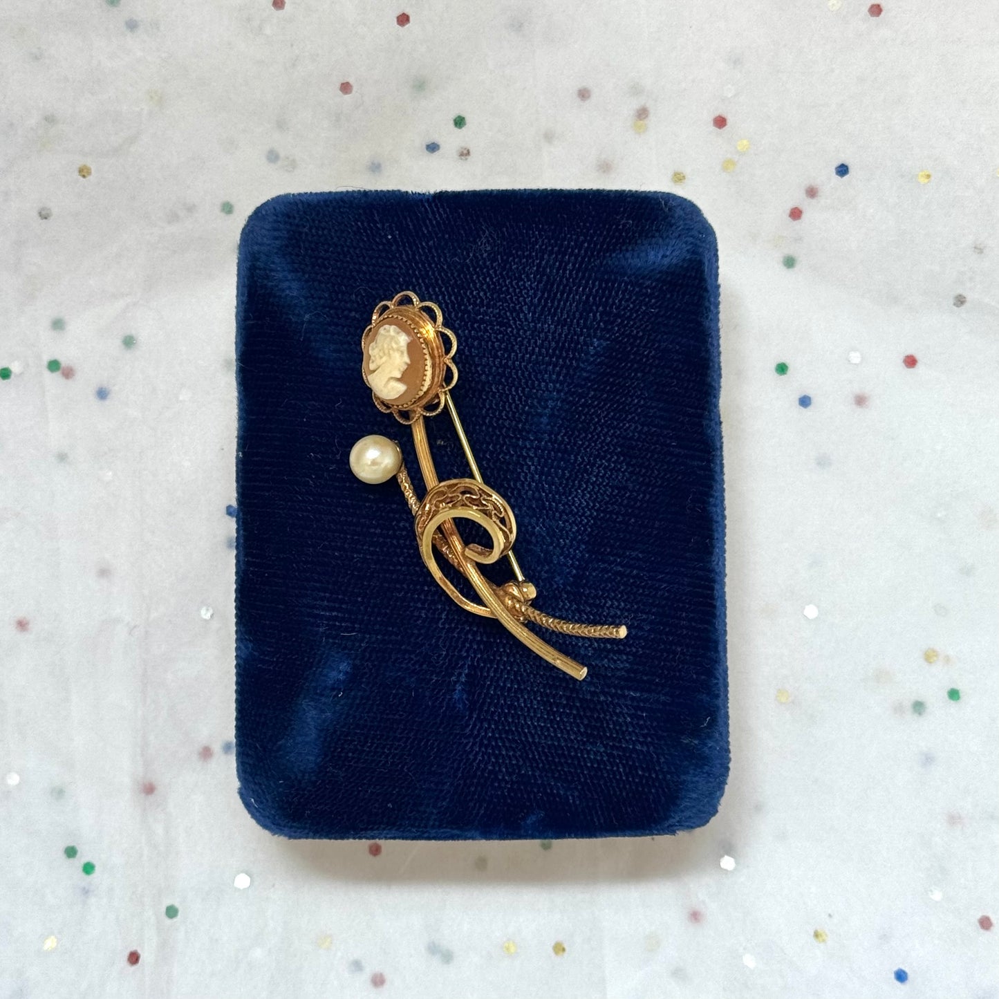 Vintage 14k Gold Filled Cameo Brooch