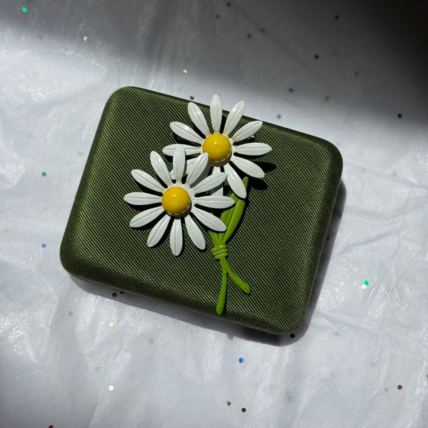 Vintage Daisy Flower Brooch