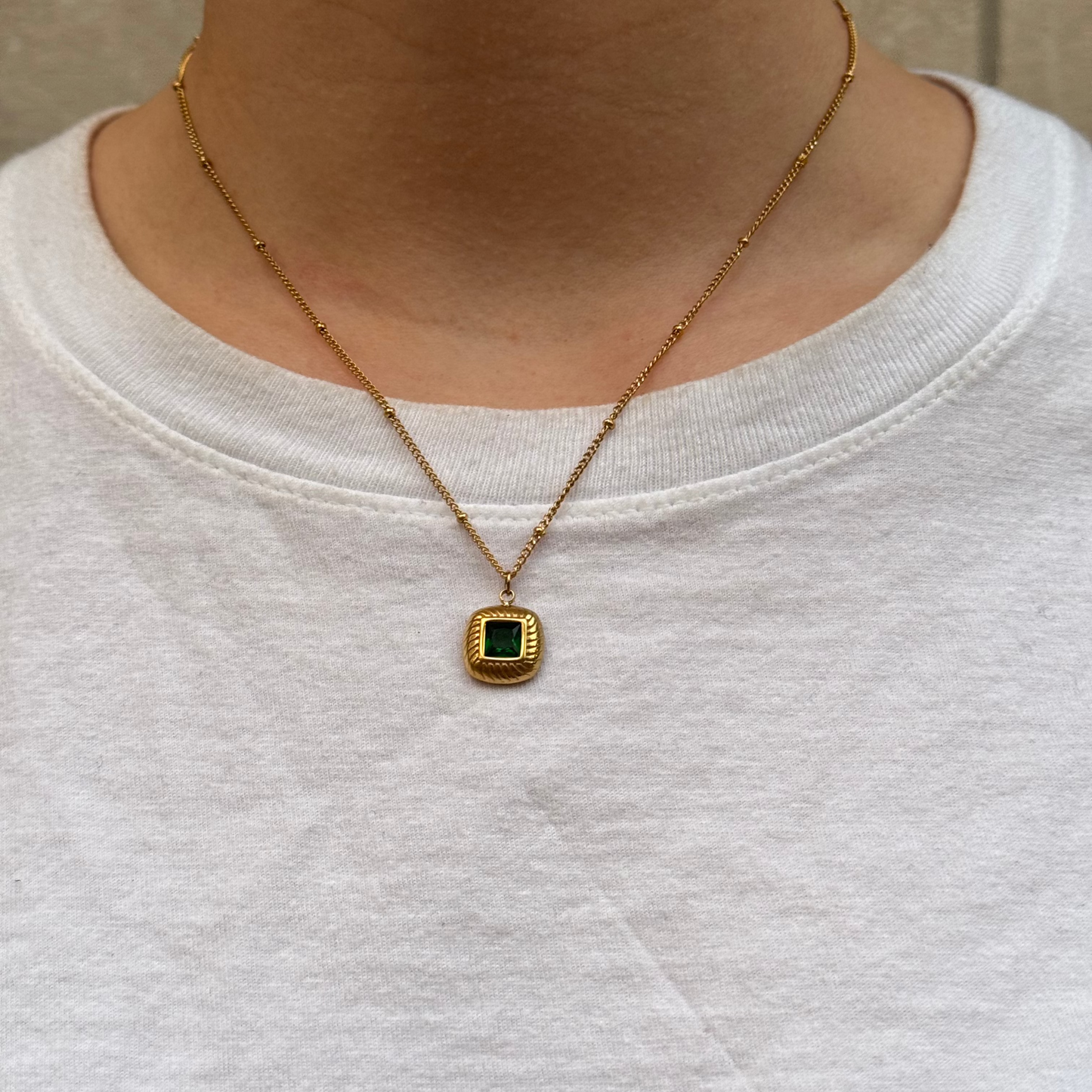 Gold Green Rhinestone Pendant Necklace