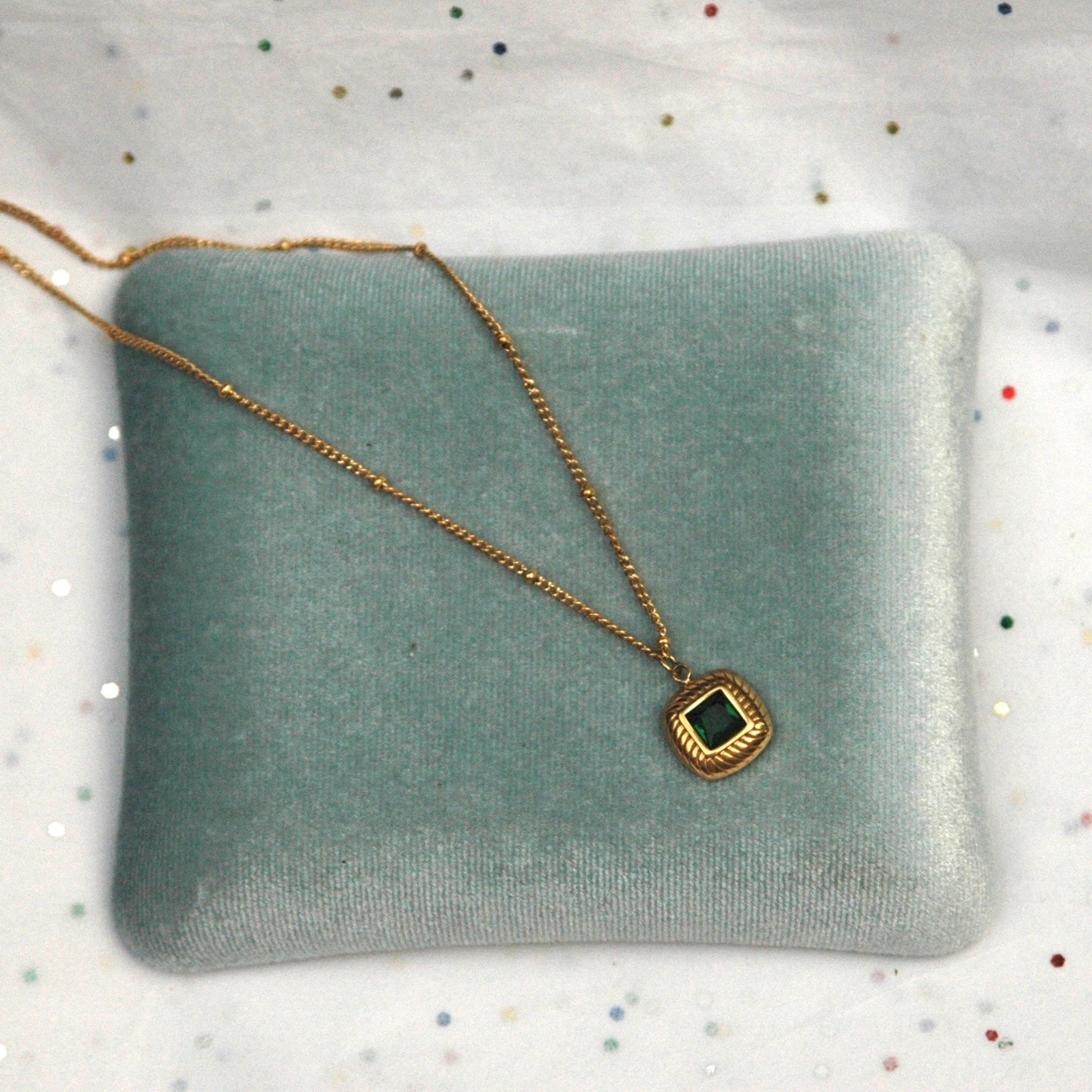 Gold Green Rhinestone Pendant Necklace