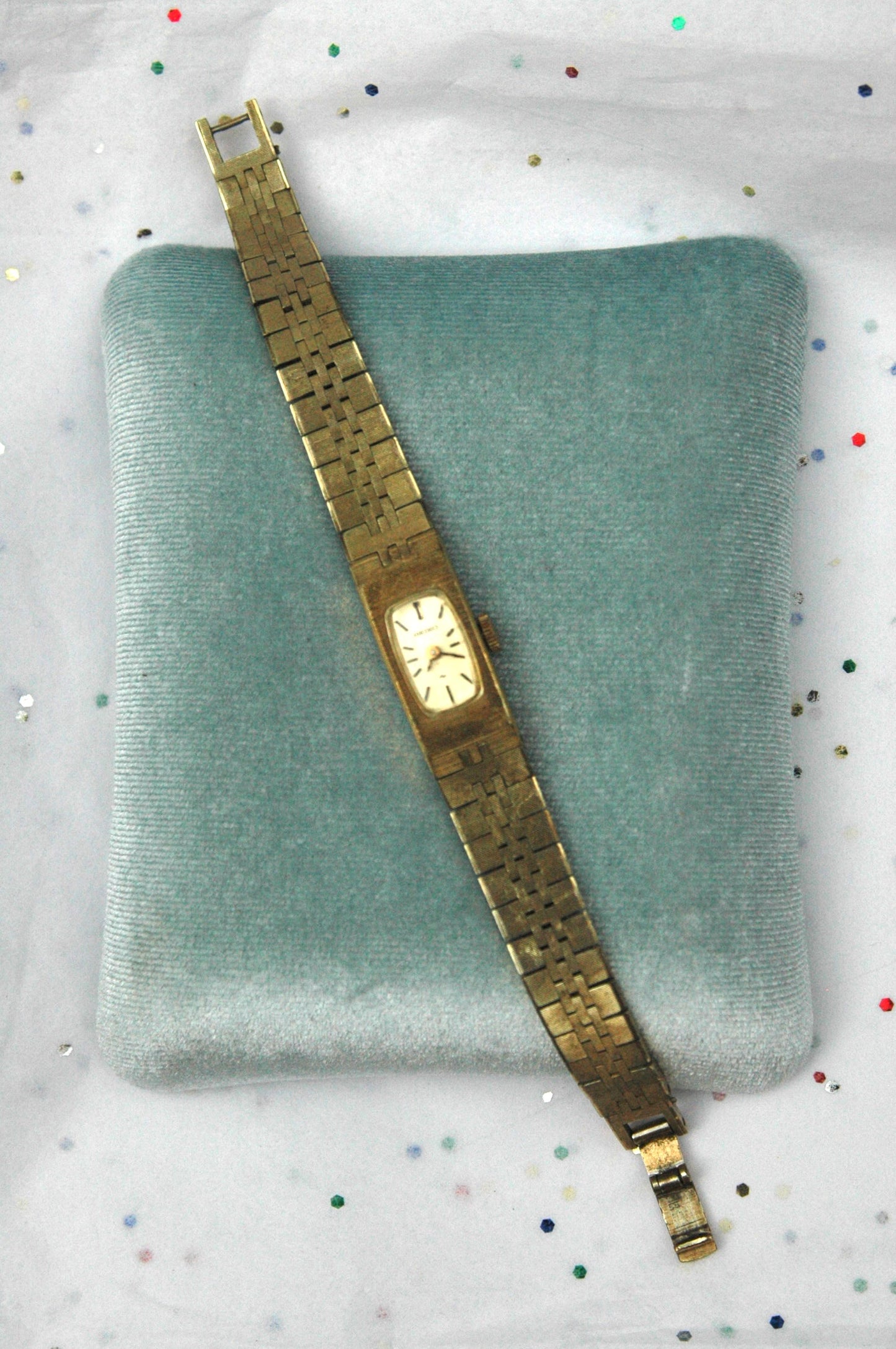 Vintage 1970s Seiko Gold Dainty Mechanical Watch