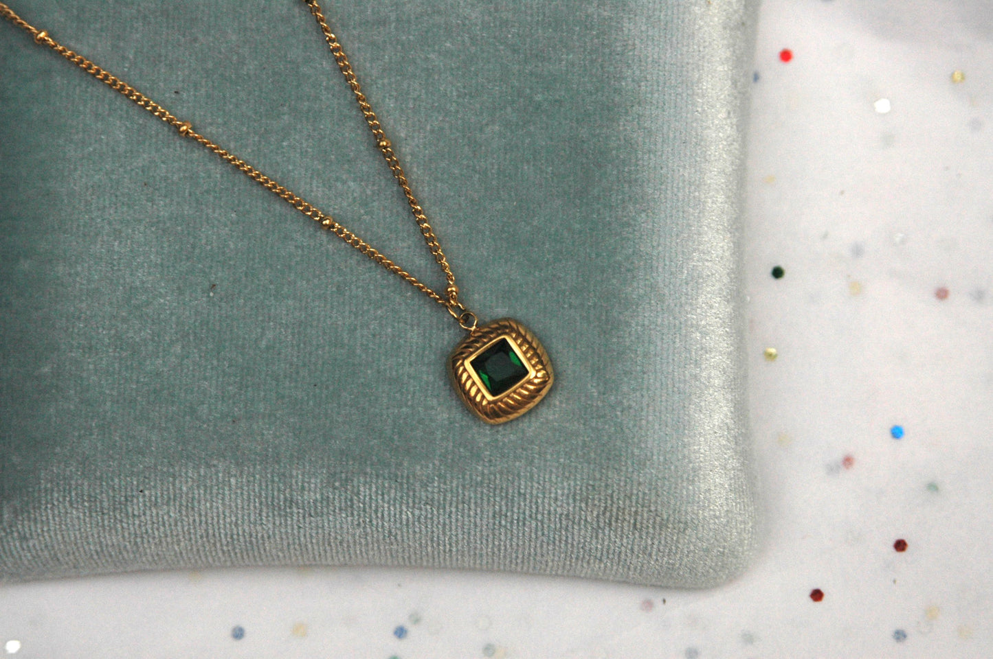 Gold Green Rhinestone Pendant Necklace