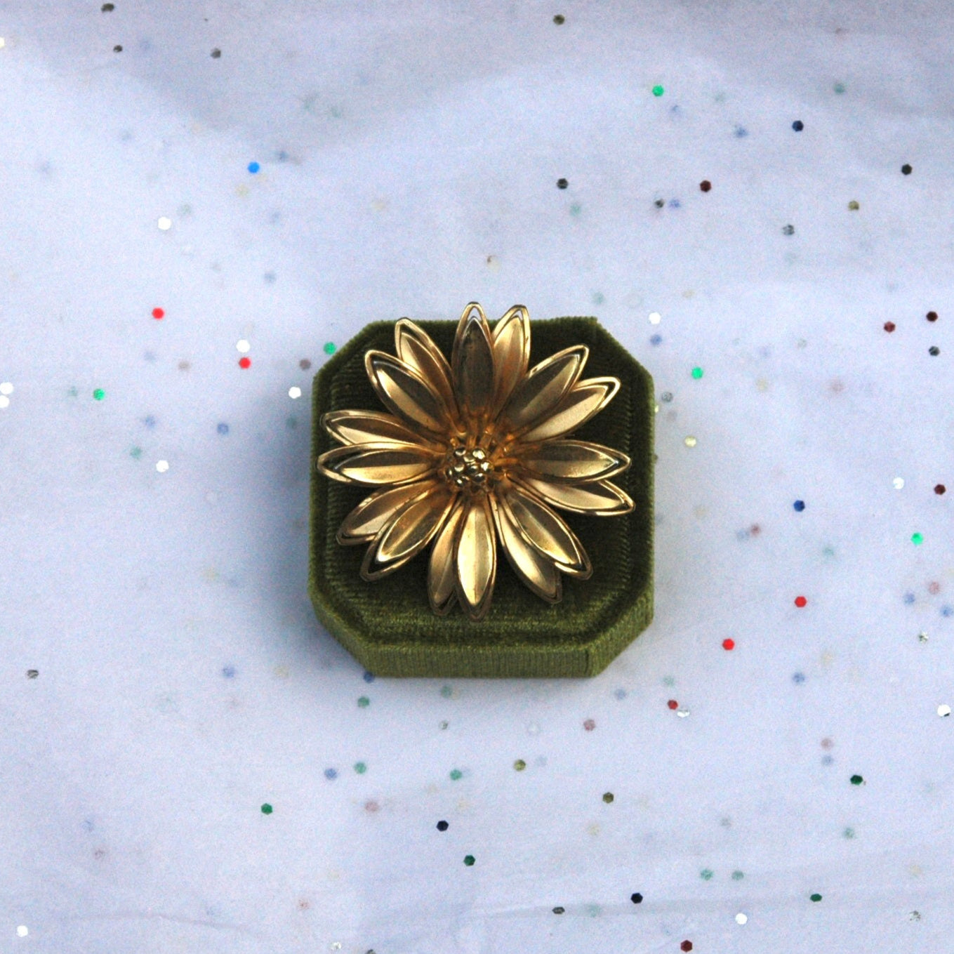 Vintage Gold Flower Brooch