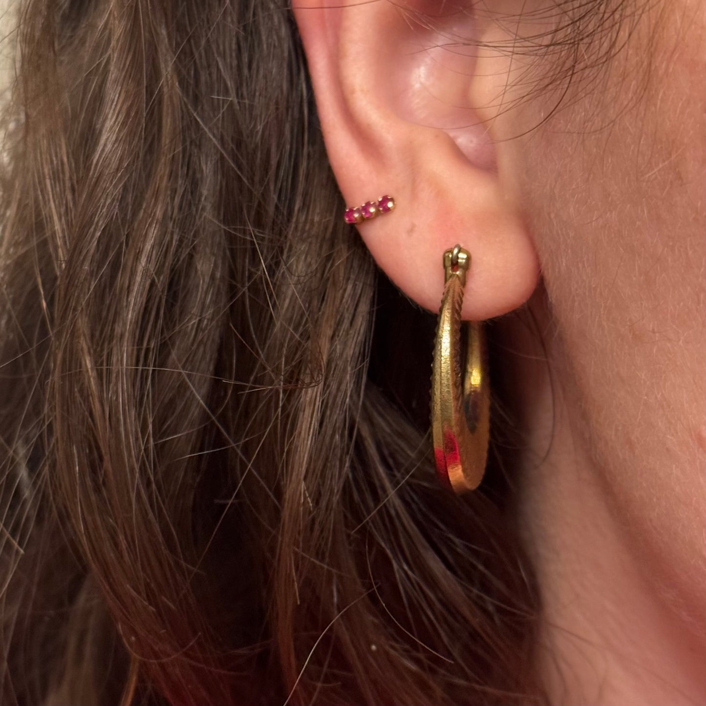 Vintage Gold Ribbed Hoop Post Earrings