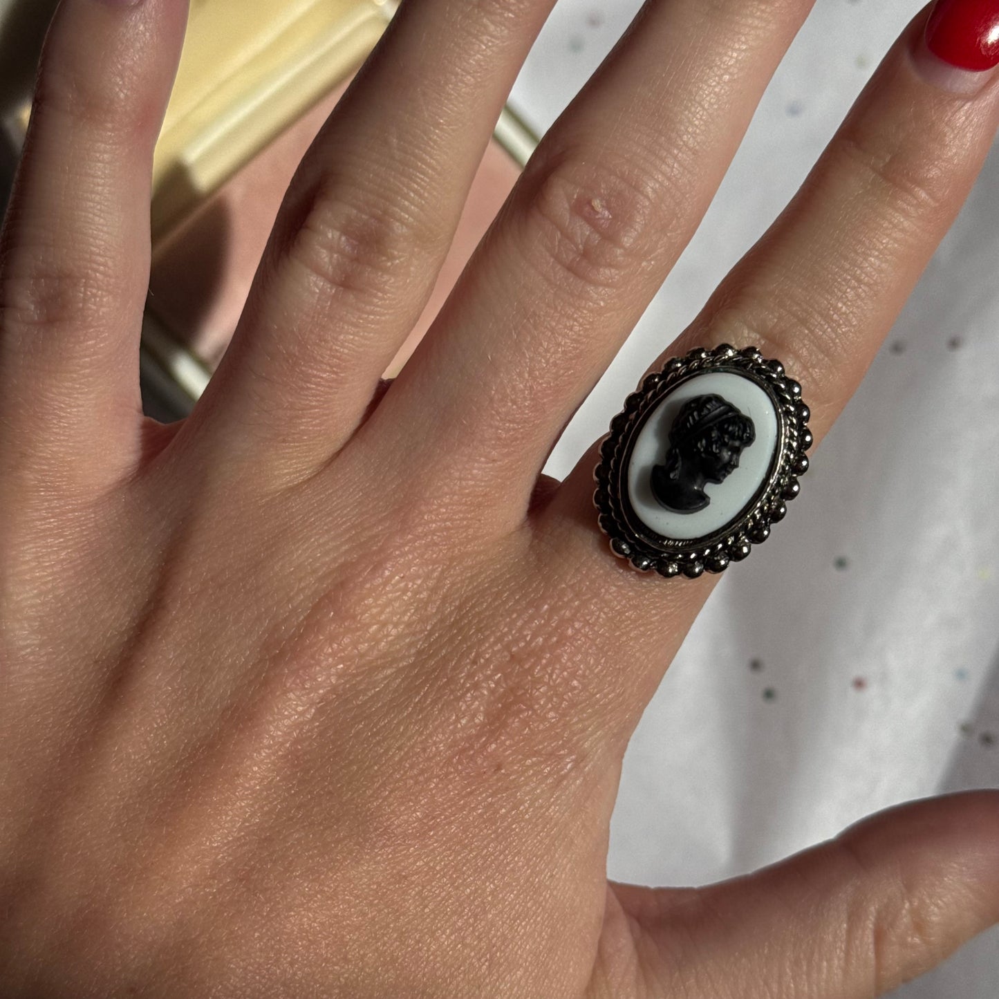 Vintage Silver Cameo Ring