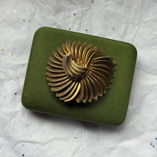 Vintage Gold Starburst Brooch