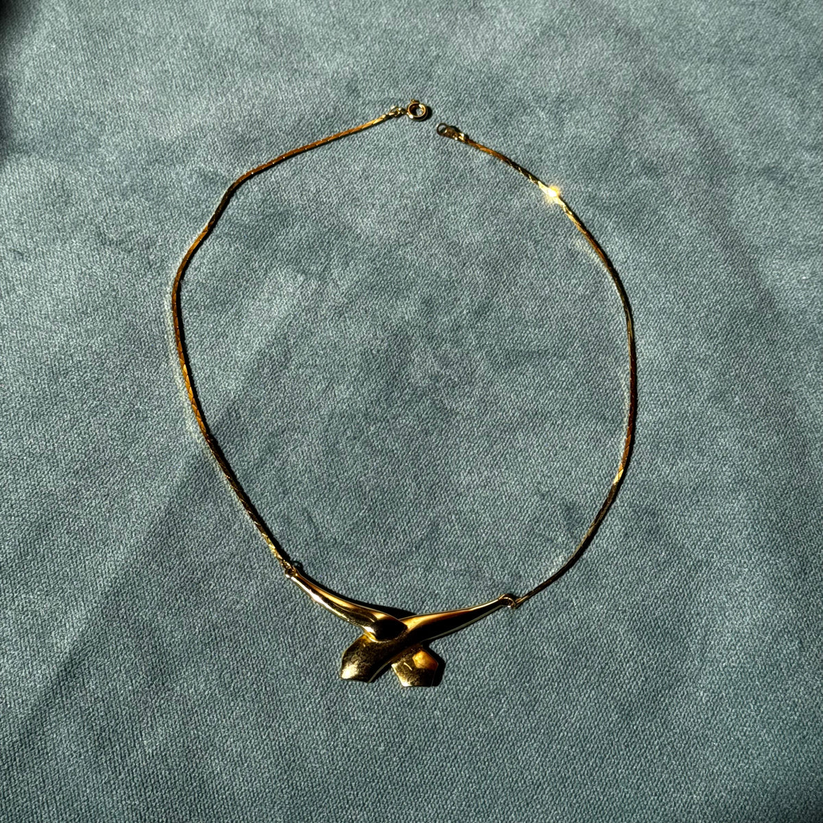 Vintage Bow Gold Necklace