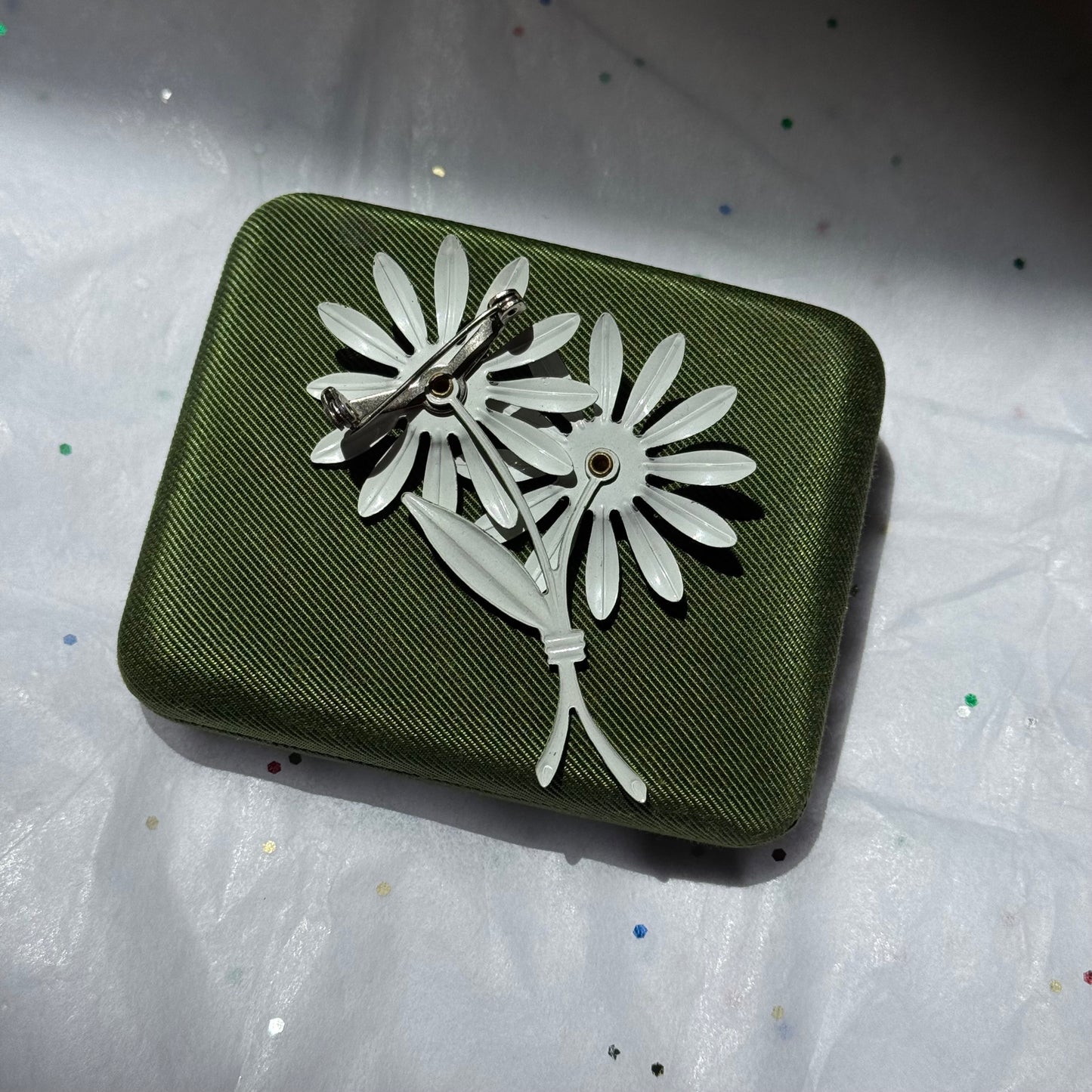 Vintage Daisy Flower Brooch