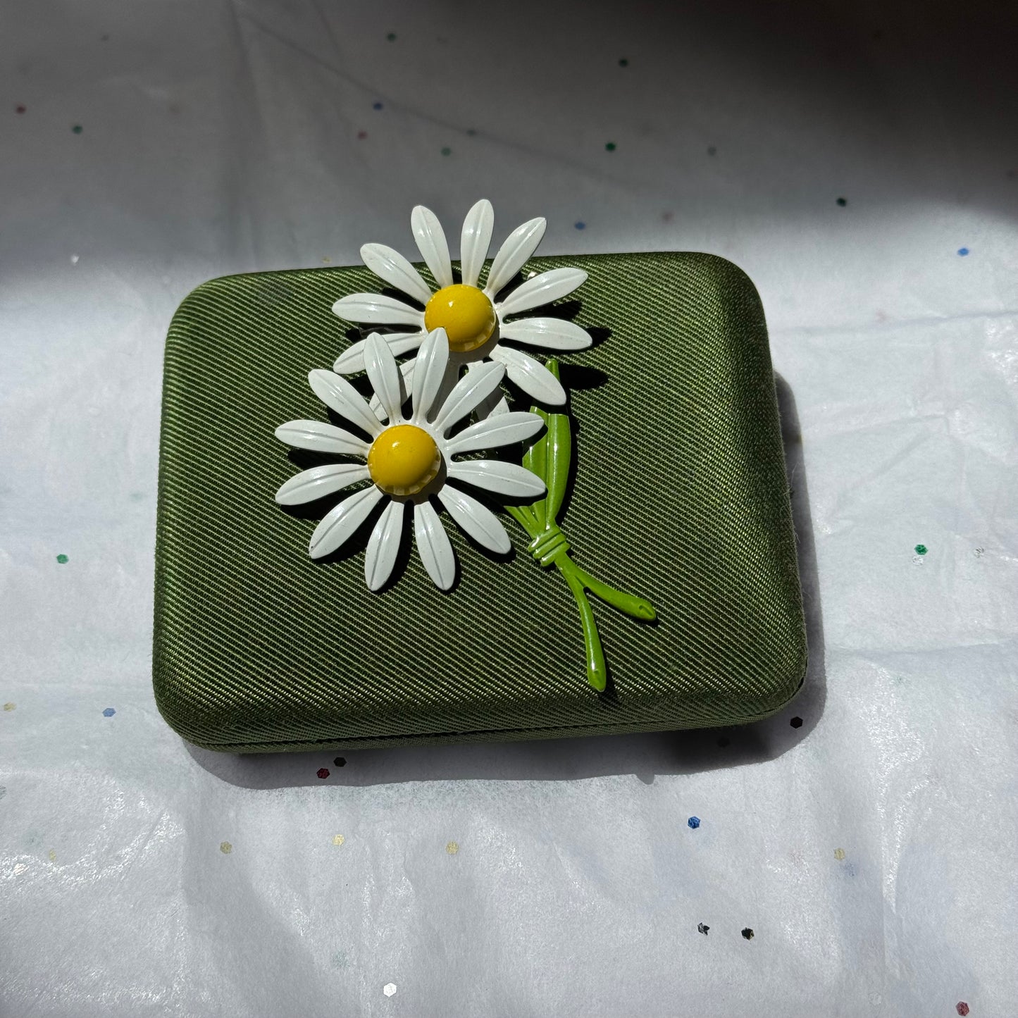 Vintage Daisy Flower Brooch