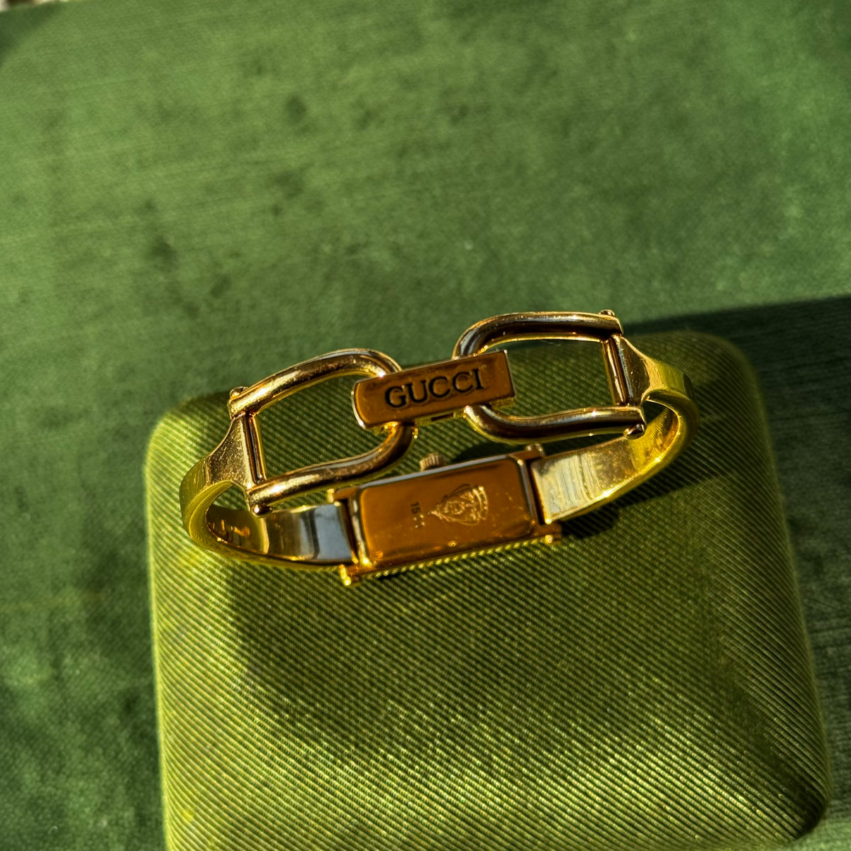 Vintage Authentic Gucci Gold Horsebit 1500L Watch
