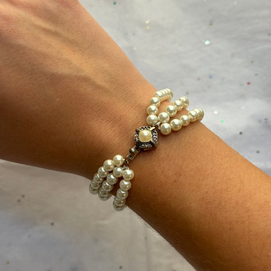 Vintage Triple Strand Pearl Bracelet