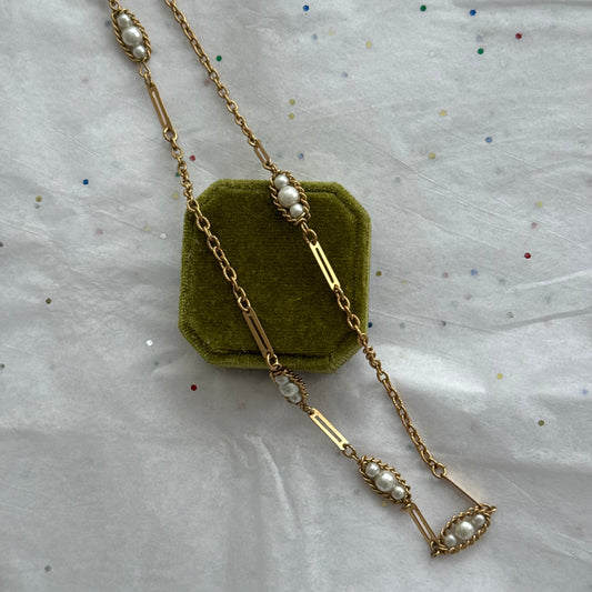 Vintage 1970s Long Gold & Pearl Necklace