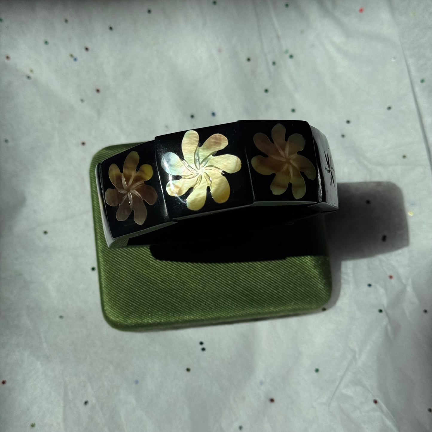 Floral Shell Stretch Bracelet