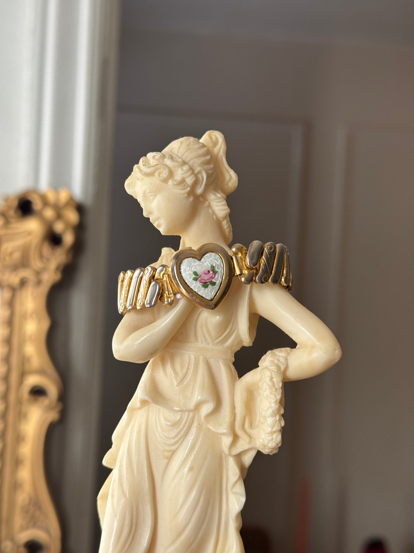 Vintage Guilloché Sweetheart Stretch Bracelet