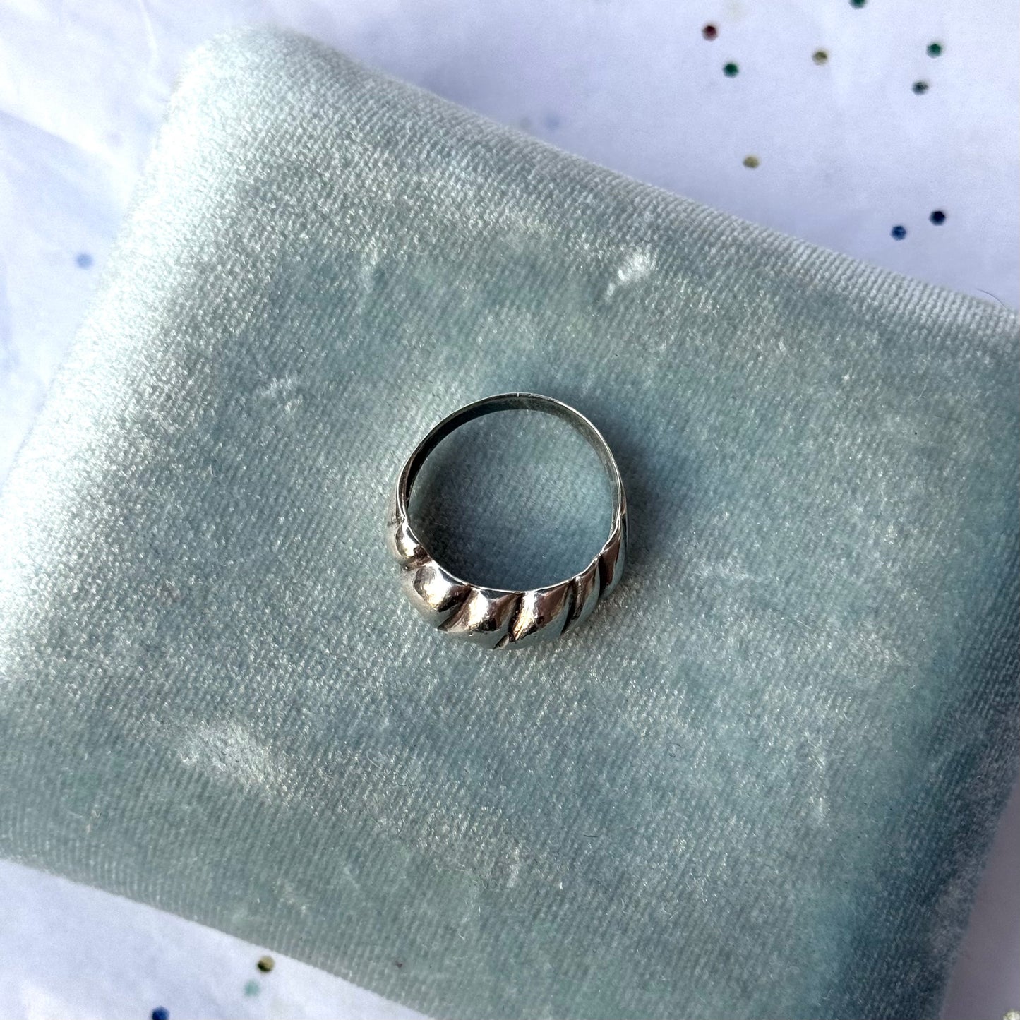 Vintage Sterling Silver Scalloped Dome Croissant Ring