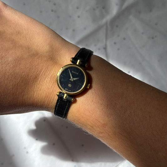 Vintage Working Black Gucci Leather Band Watch