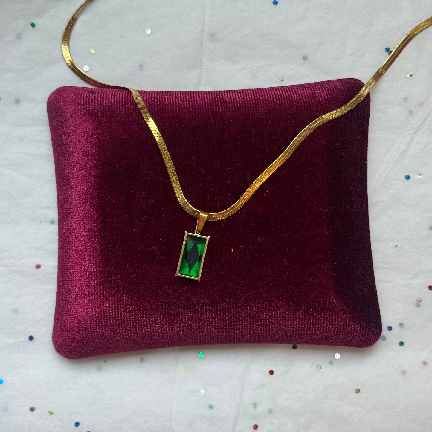 Gold Green Rhinestone Pendant Necklace