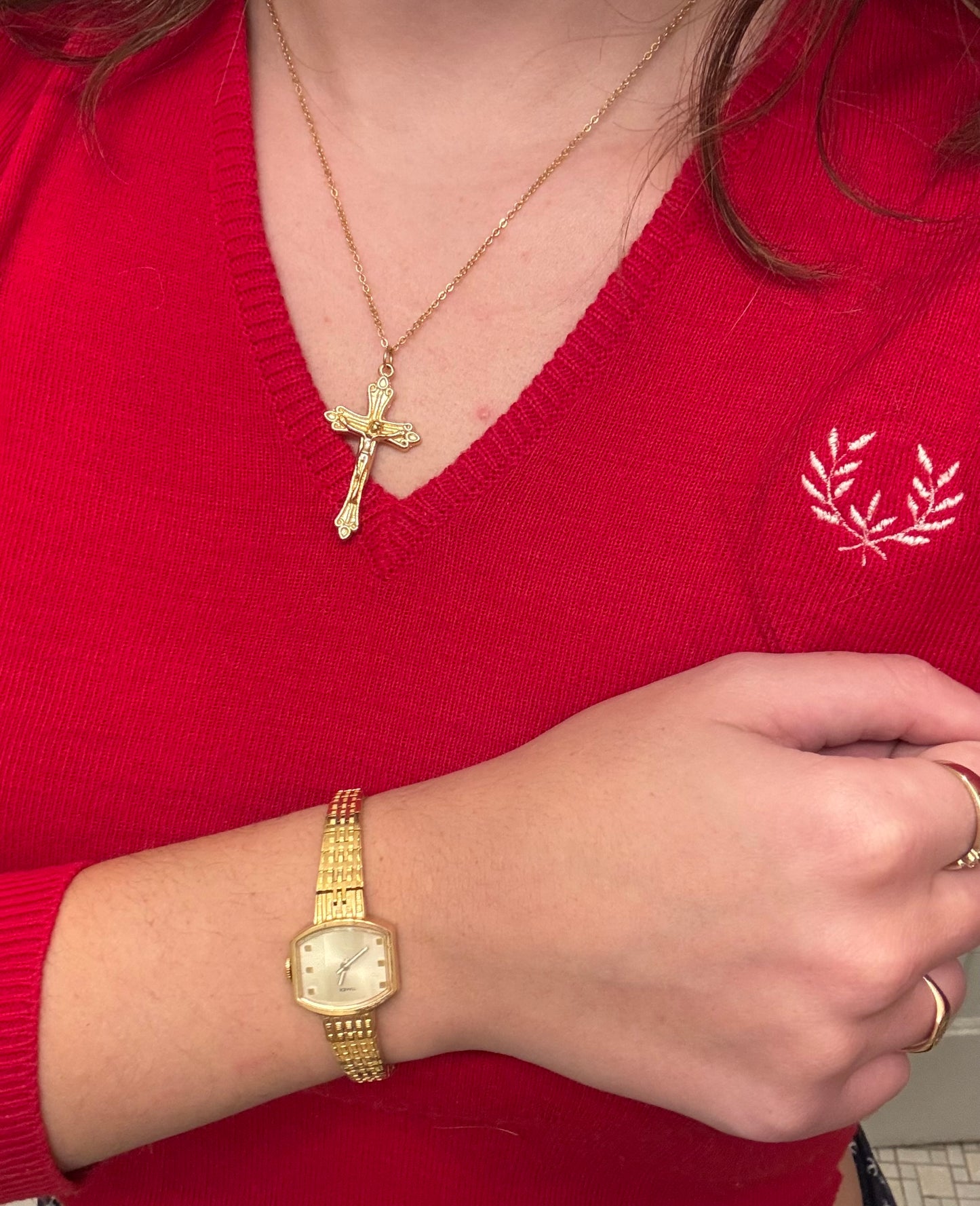 Vintage Gold Tone Cross Necklace