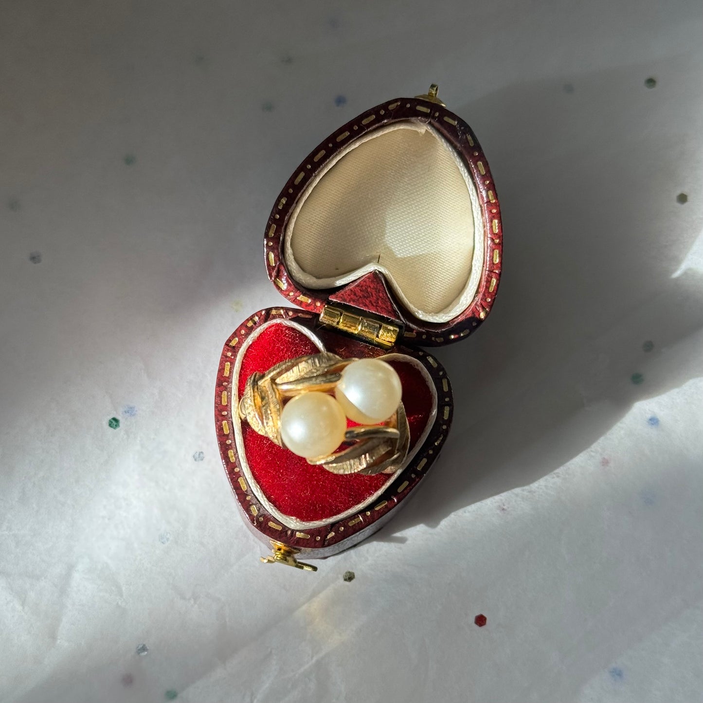 Vintage Avon Gold Pearl Ring