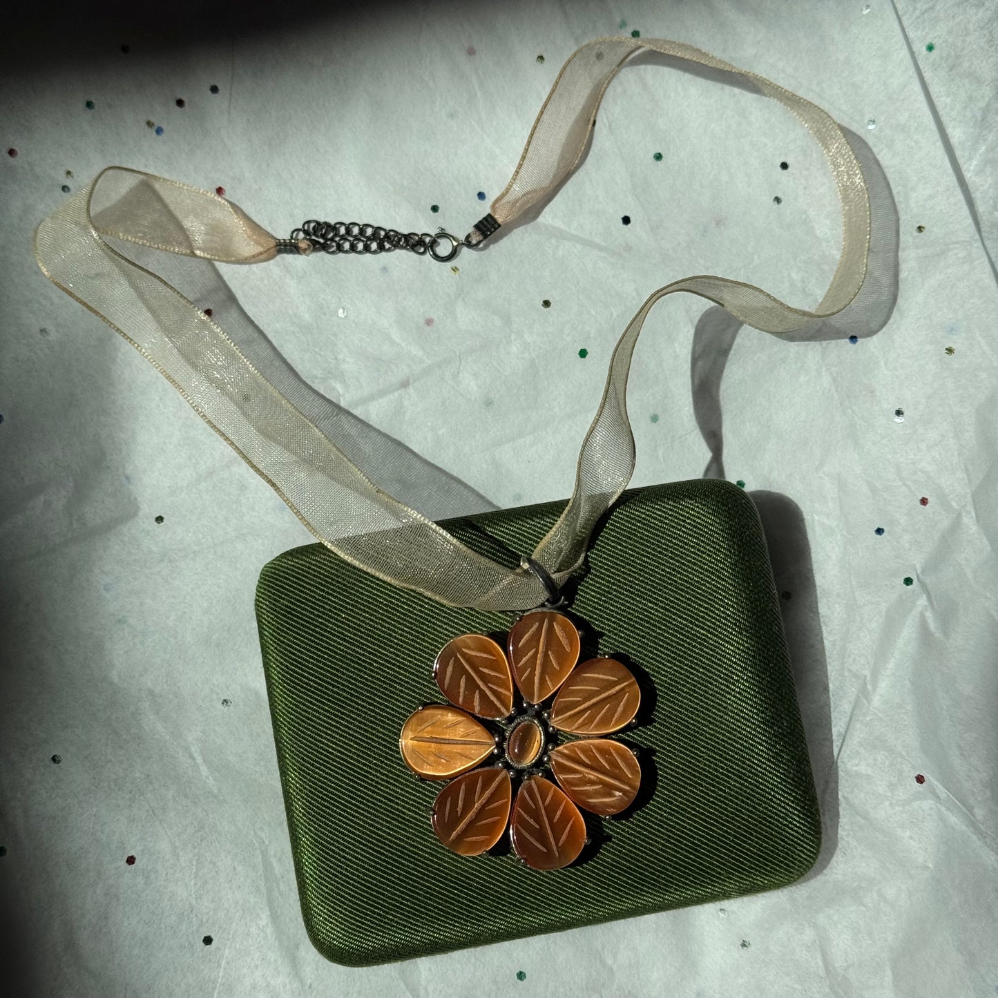 Vintage Orange Mother of Pearl Flower Pendant Necklace