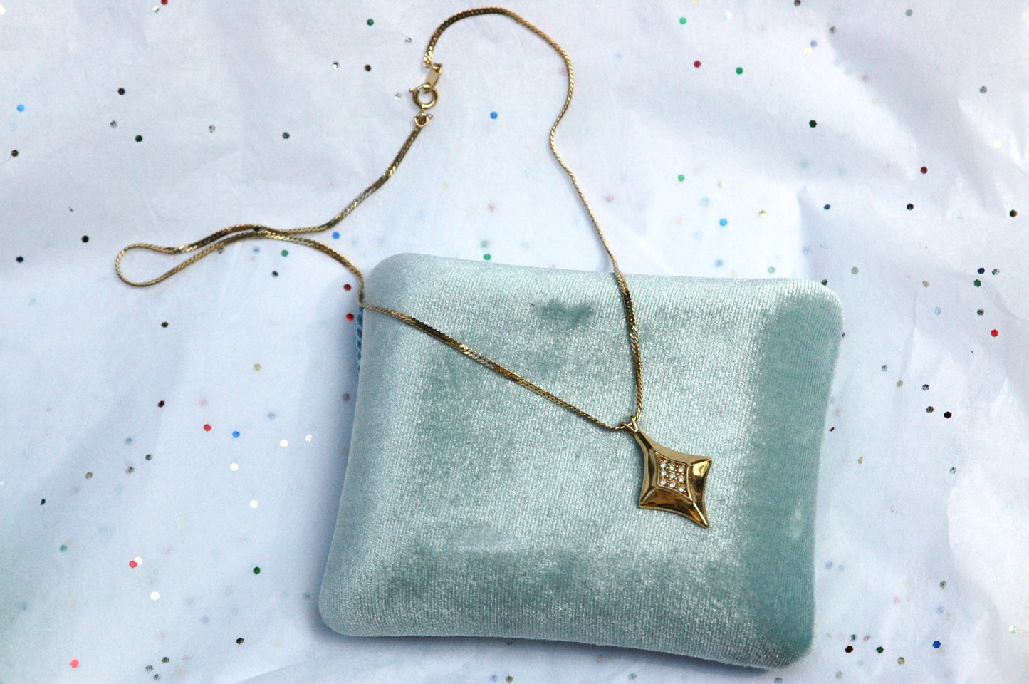 Vintage Trifari Gold Tone Star Necklace with Rhinestones
