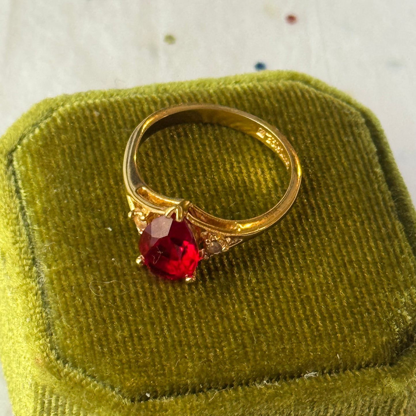 Vintage Gold Red Rhinestone Ring