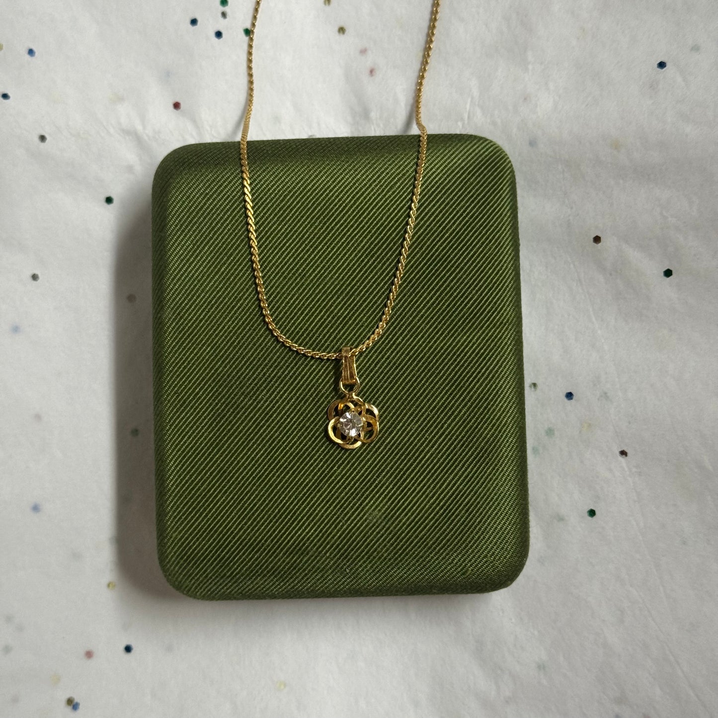 Vintage Rhinestone Gold Flower Necklace