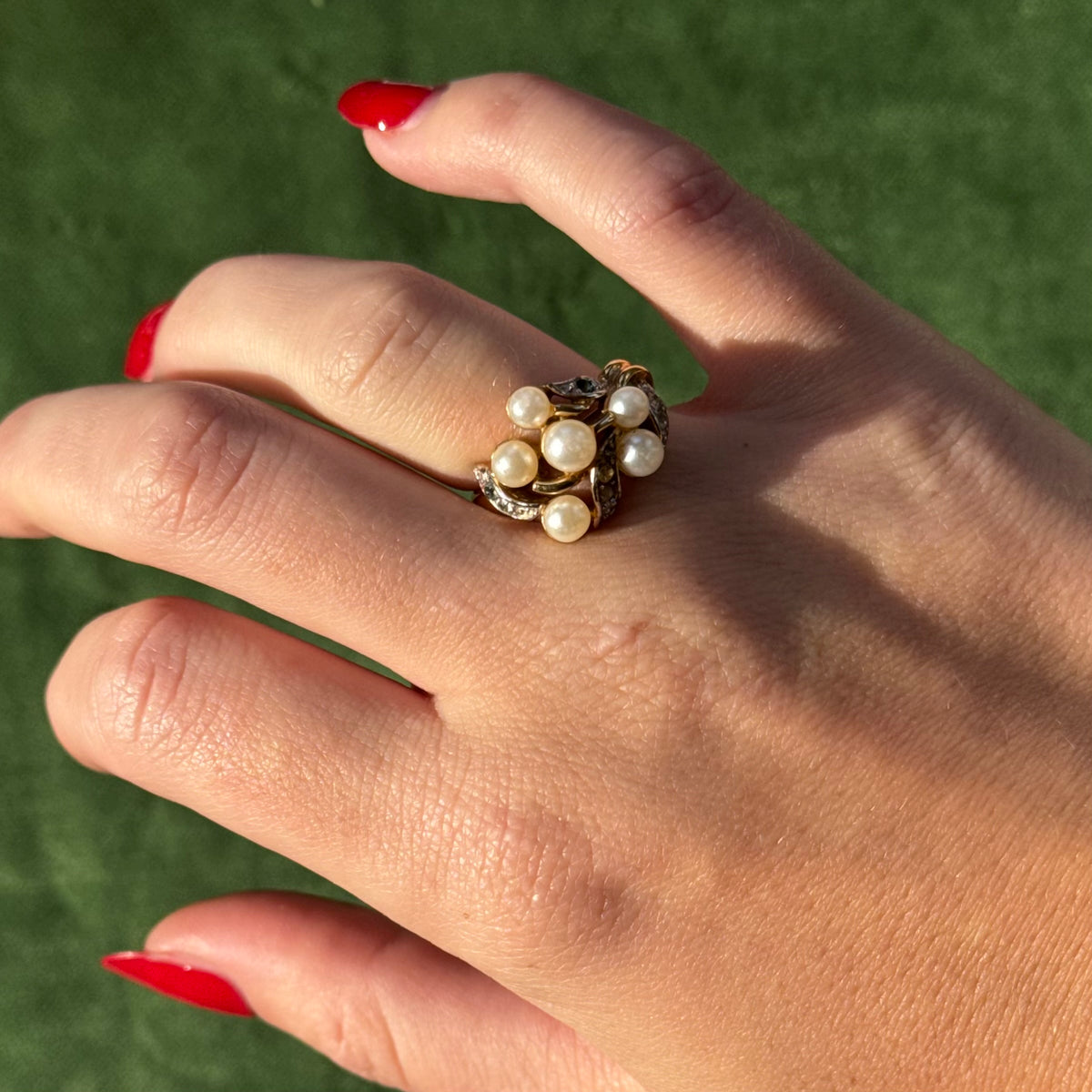 Vintage Avon Gold Pearl & Rhinestone Cluster Ring