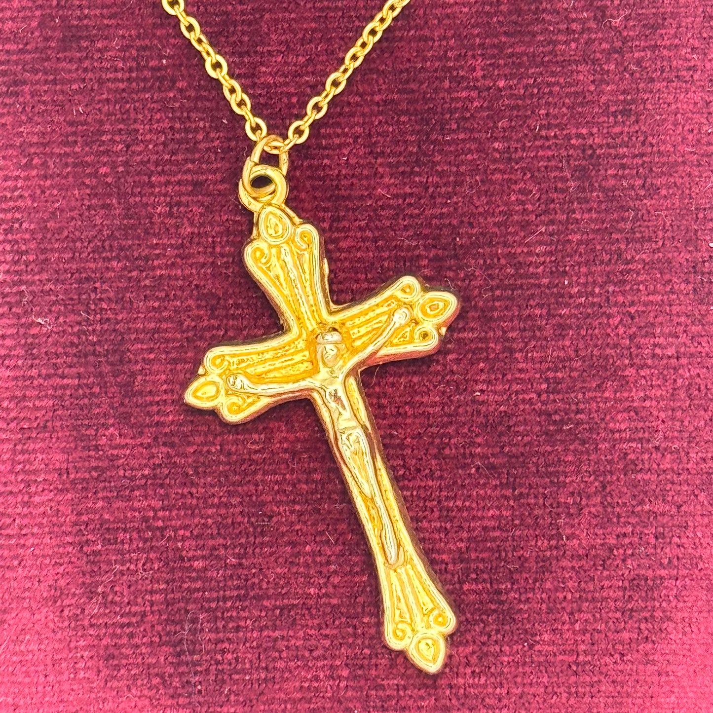 Vintage Gold Tone Cross Necklace