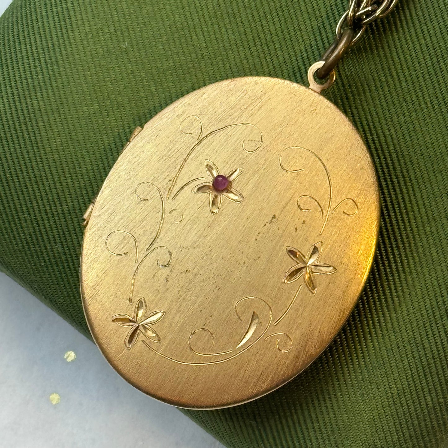 Vintage Floral Gold Locket with Pink Rhinestones