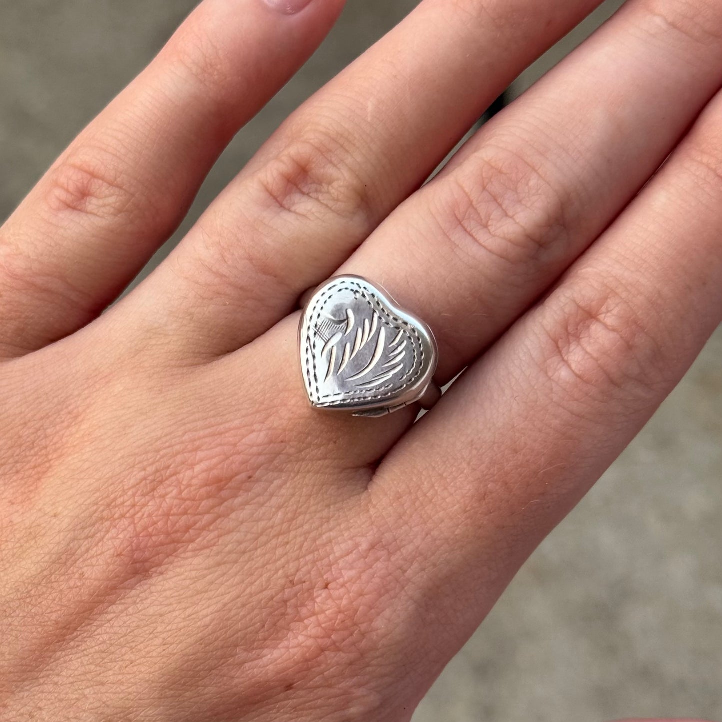 Vintage 925 Sterling Silver Heart Locket Ring