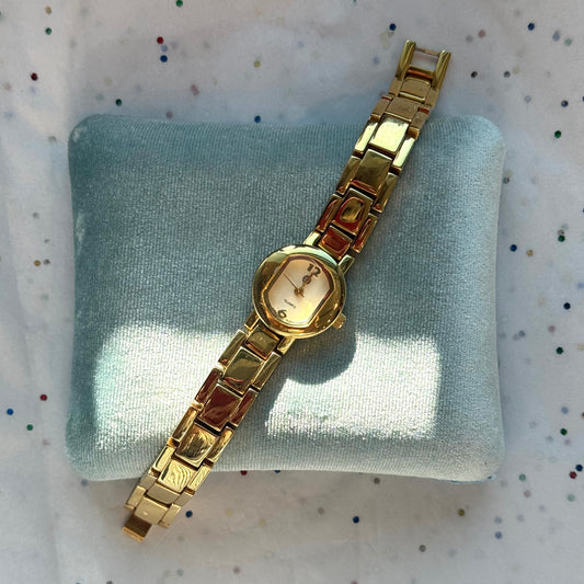 Vintage Gold Band Bubble Face Watch