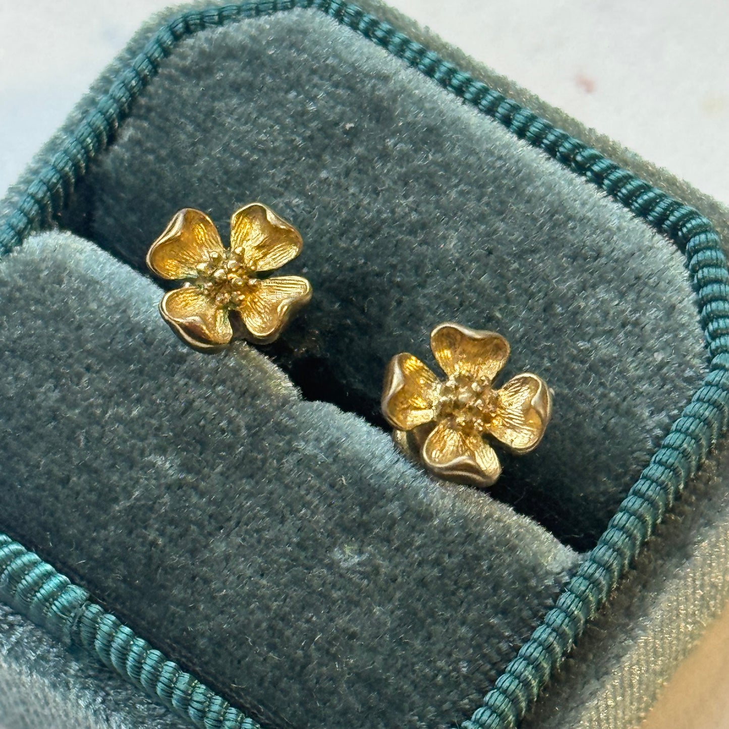 Vintage Gold Flower Stud Earrings