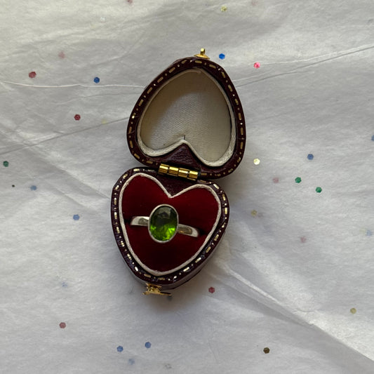 Vintage Sterling Silver Green Stone Ring