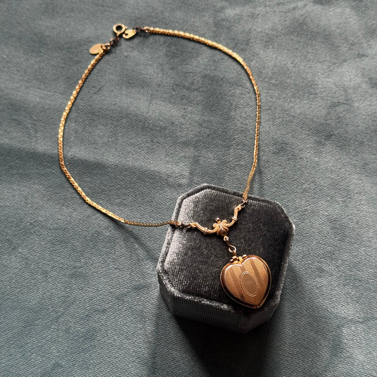 Vintage Heart Locket Pendant Necklace