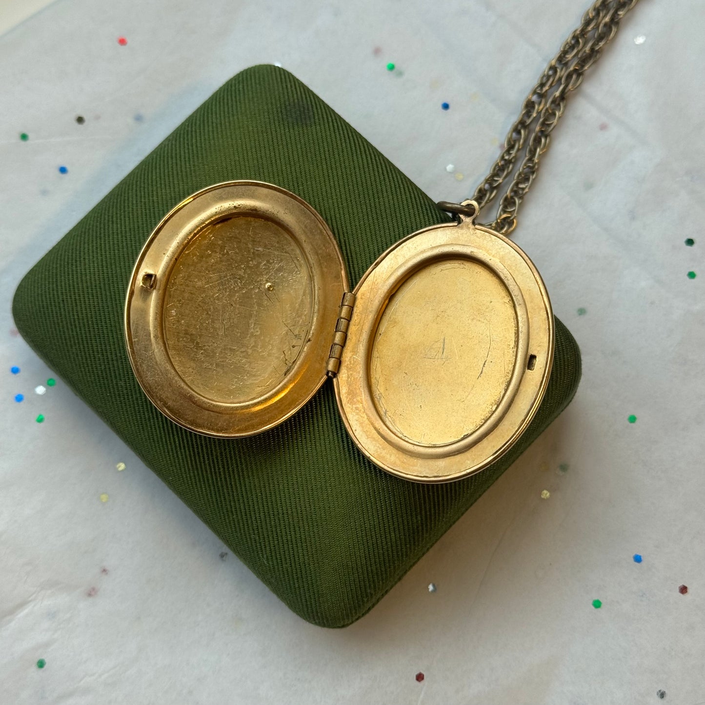 Vintage Floral Gold Locket with Pink Rhinestones