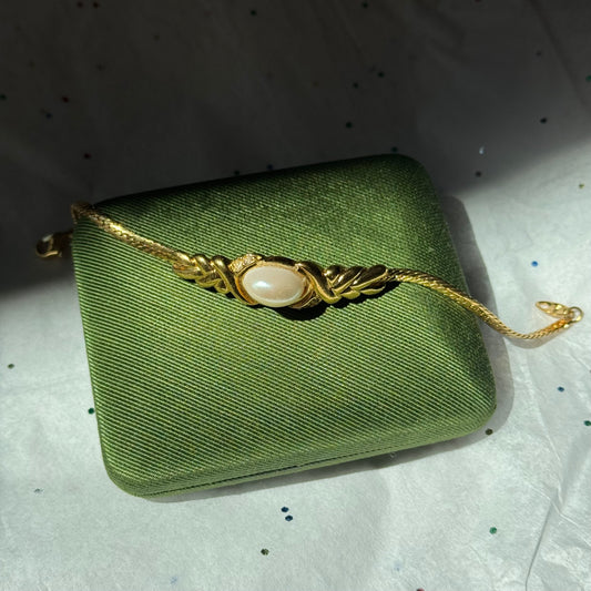 Vintage Avon Pearl Bracelet