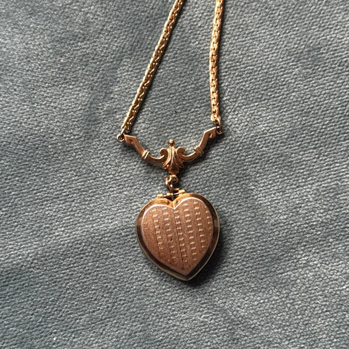Vintage Heart Locket Pendant Necklace
